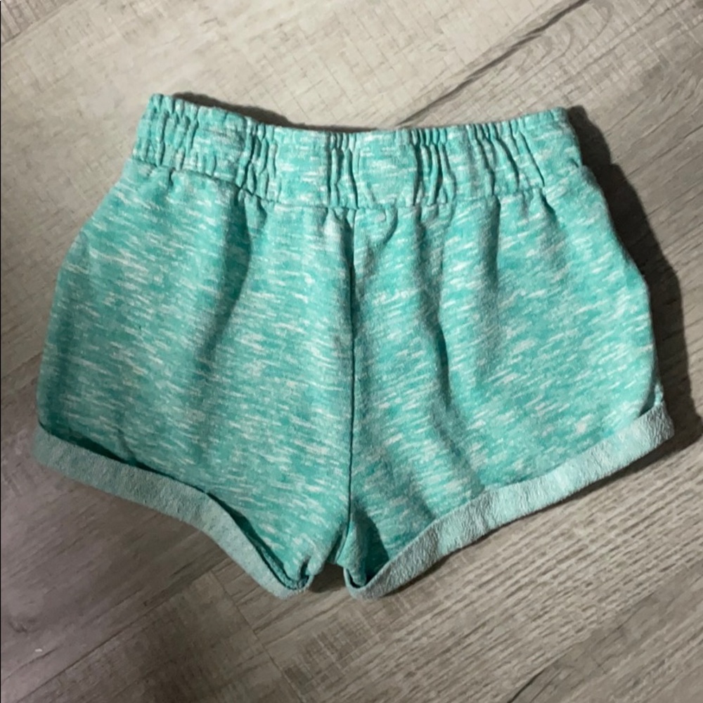 Shorts - Picture 3 of 4
